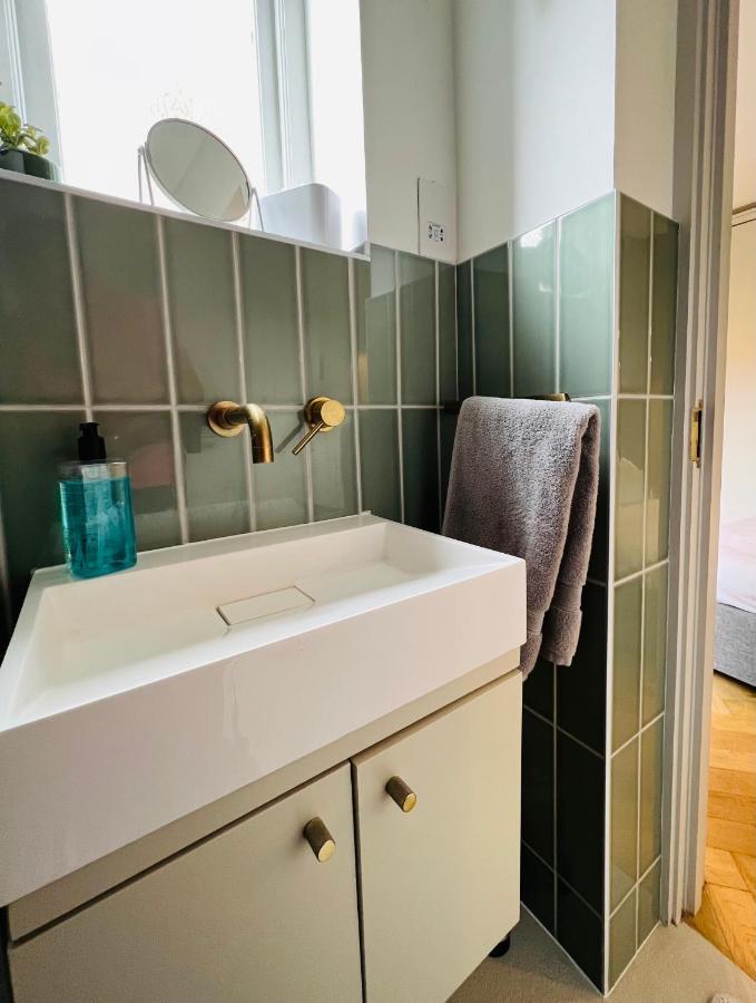 Stylish 1 Bedroom Designer Apartment ロンドン エクステリア 写真